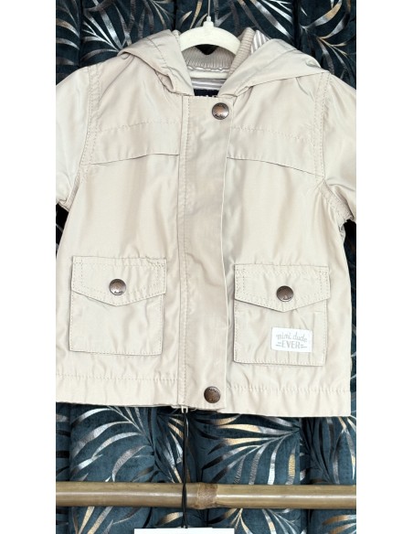 Imperméable aventurier urbain